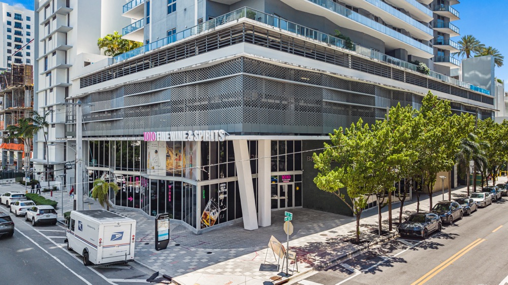 1010 sw 2nd ave 1608, photograph 2