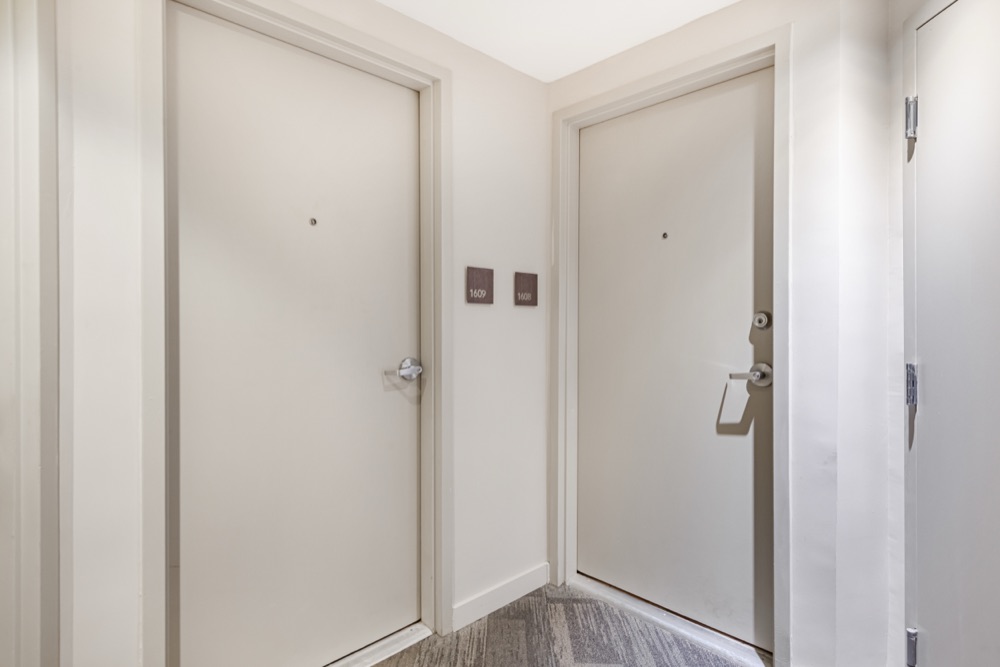 1010 sw 2nd ave 1608, photograph 4