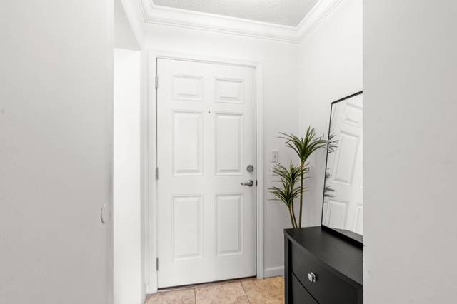 1170 ne 191st st 35, photograph 6