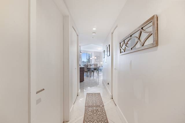 1010 sw 2nd ave 1608, photograph 6