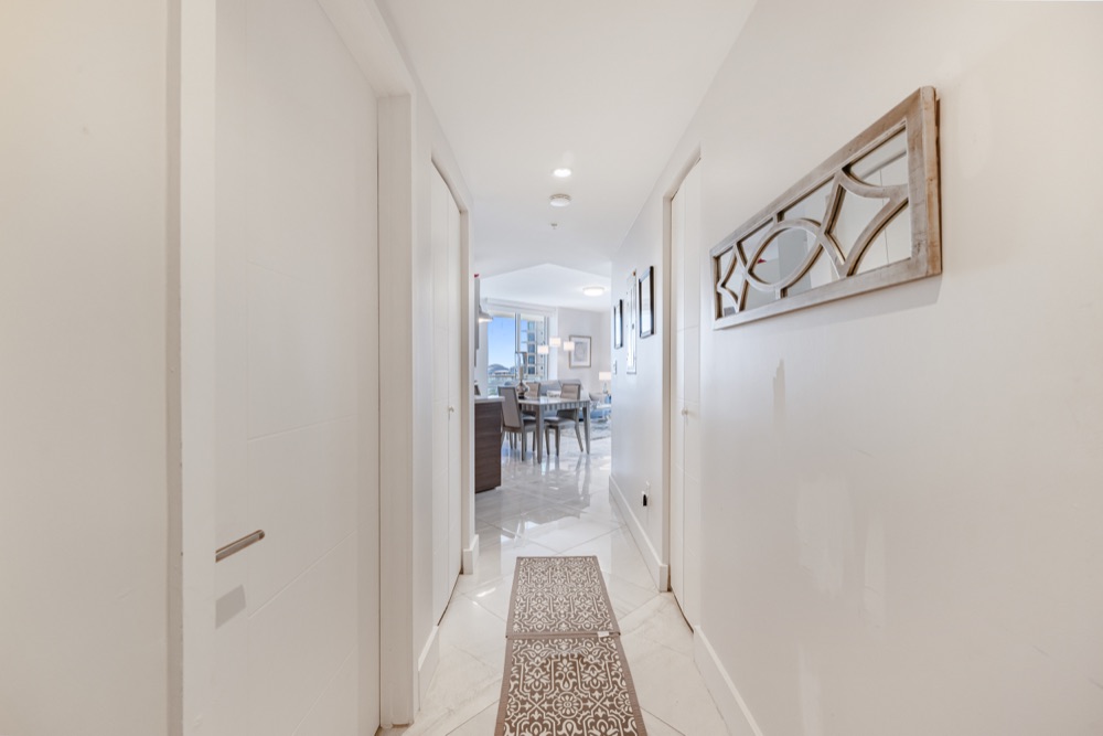 1010 sw 2nd ave 1608, photograph 6