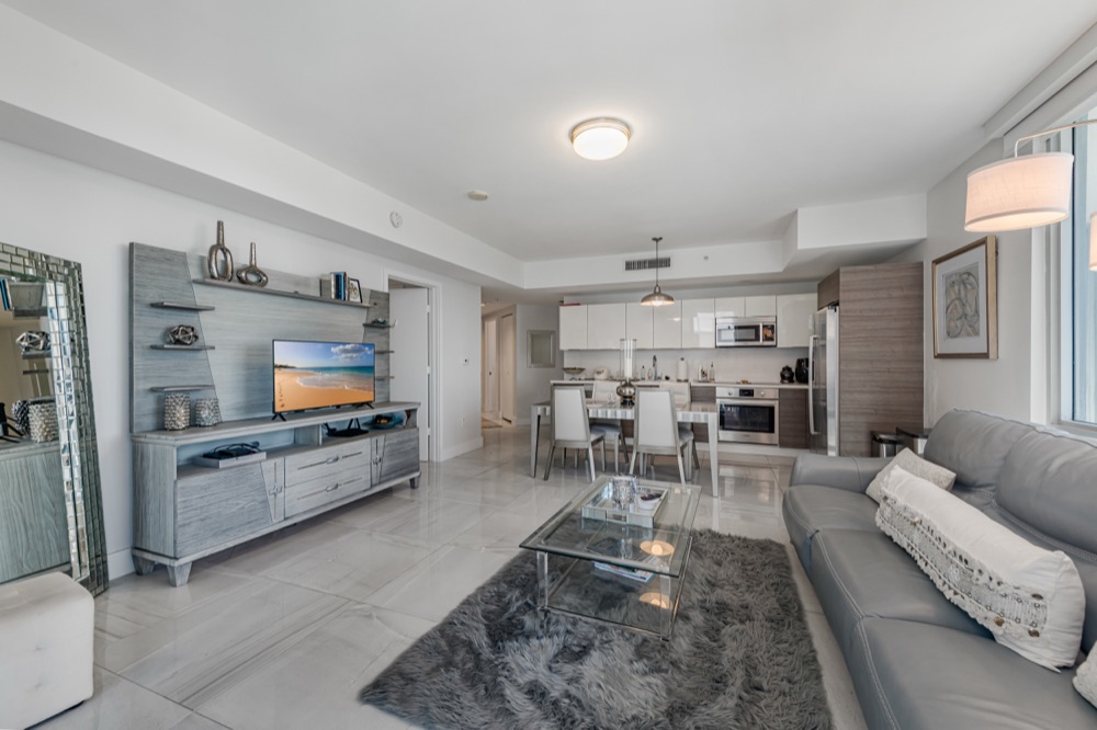 1010 sw 2nd ave 1608, photograph 13