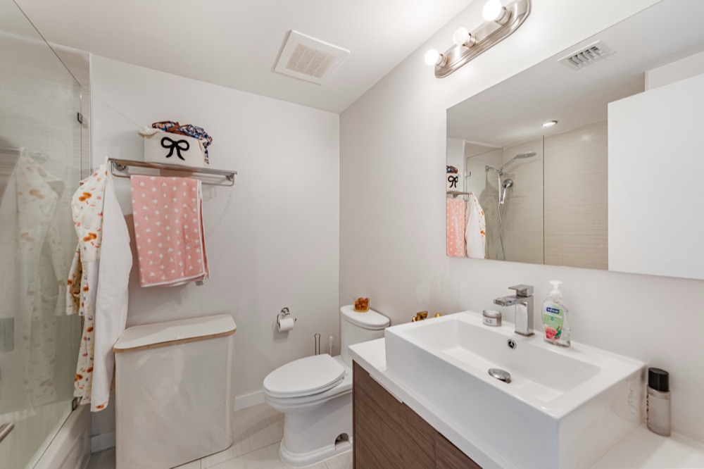 1010 sw 2nd ave 1608, photograph 18