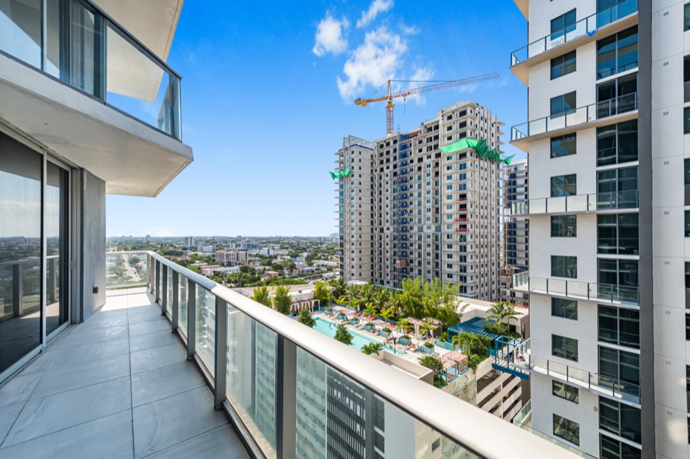1010 sw 2nd ave 1608, photograph 19