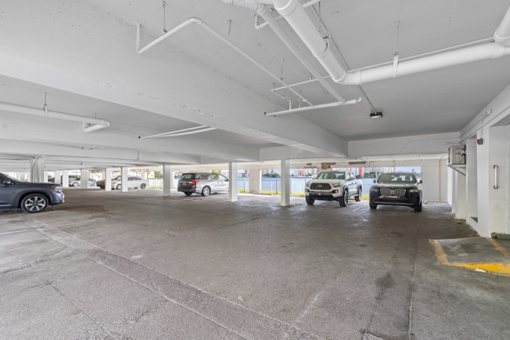 1170 ne 191st st 35, photograph 26
